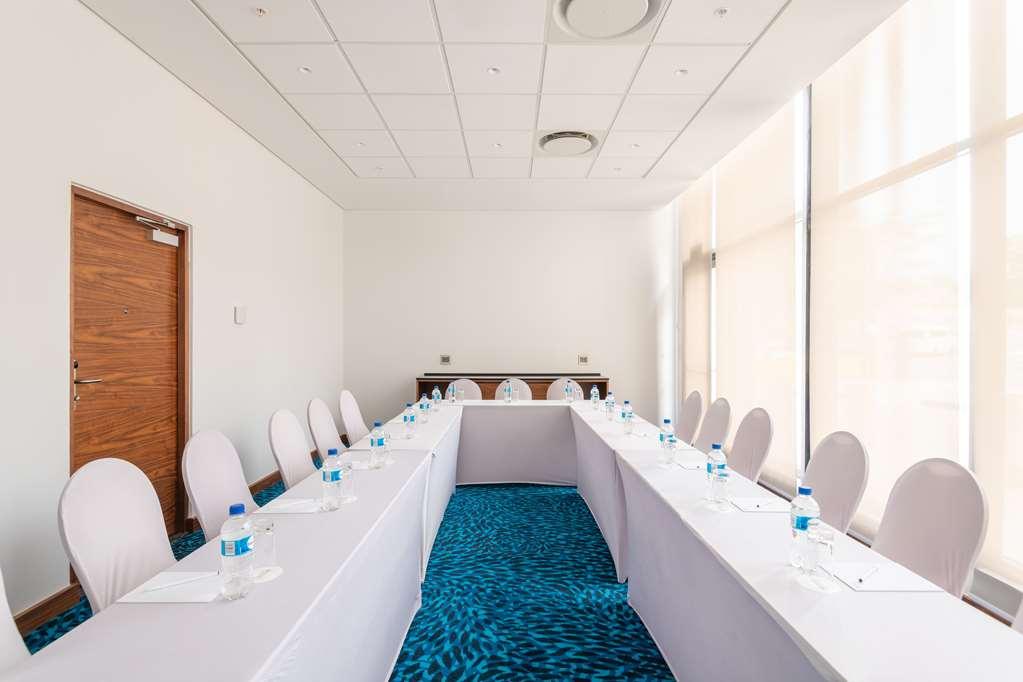 Hilton Garden Inn ウィントフーク 設備 写真